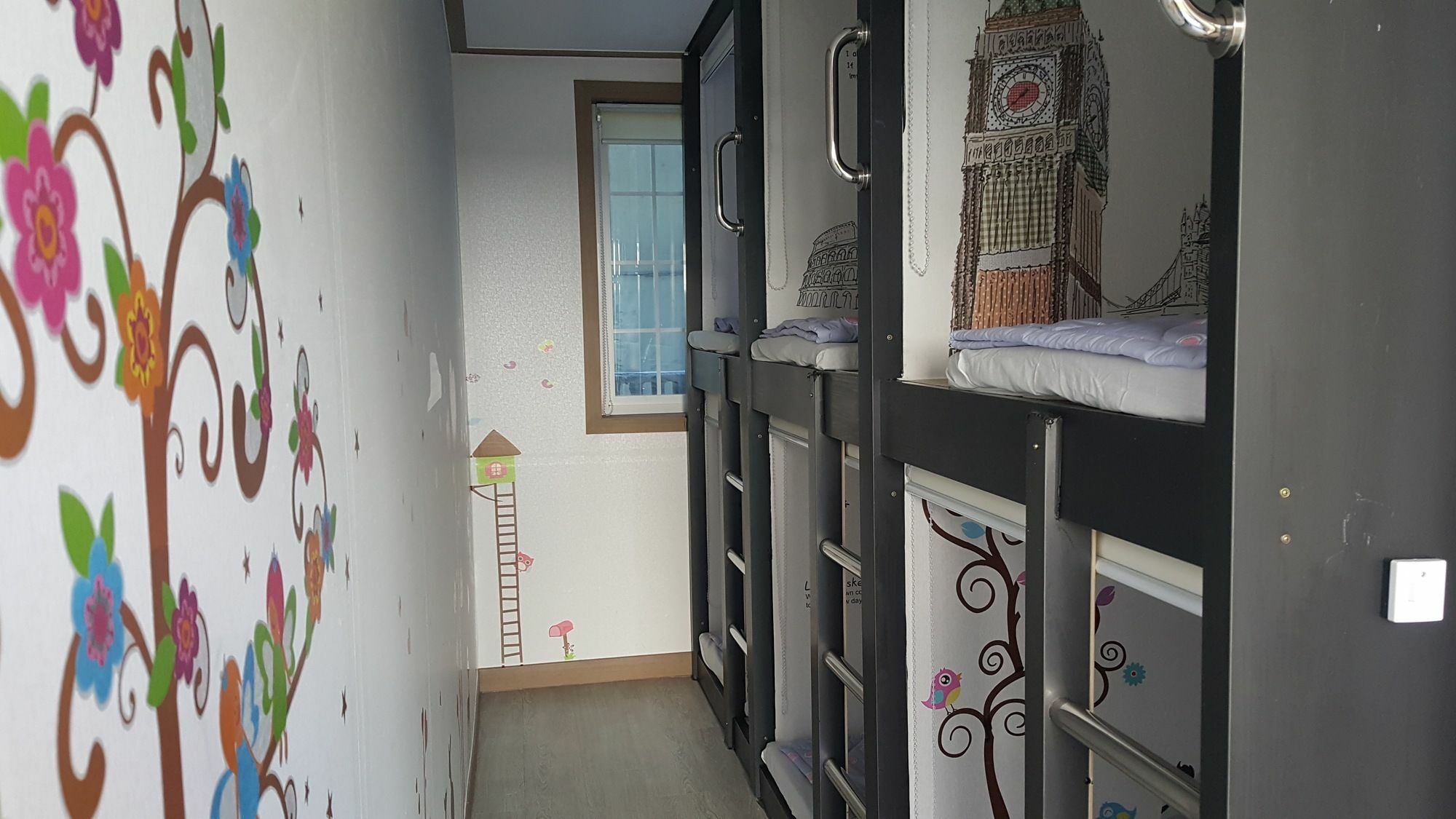 Ocean Capsule Guesthouse 江陵市 エクステリア 写真